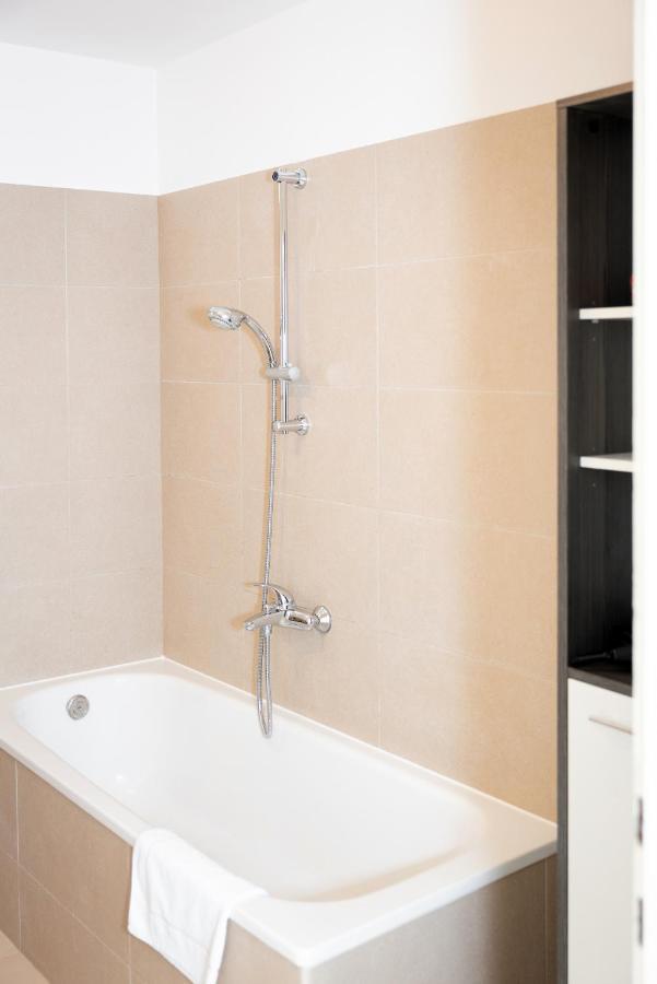 Premium 80 M2 Apartment - Free Parking Vienna Esterno foto