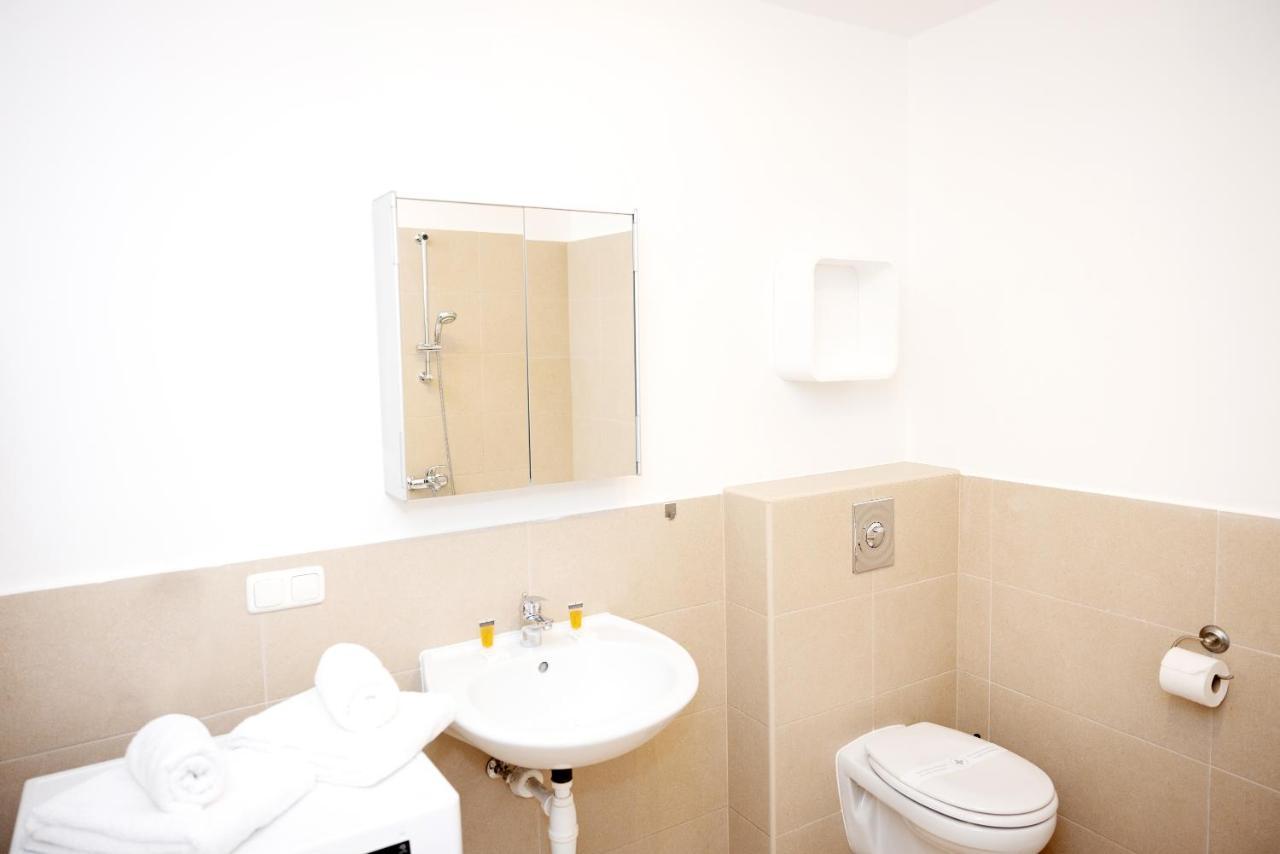 Premium 80 M2 Apartment - Free Parking Vienna Esterno foto